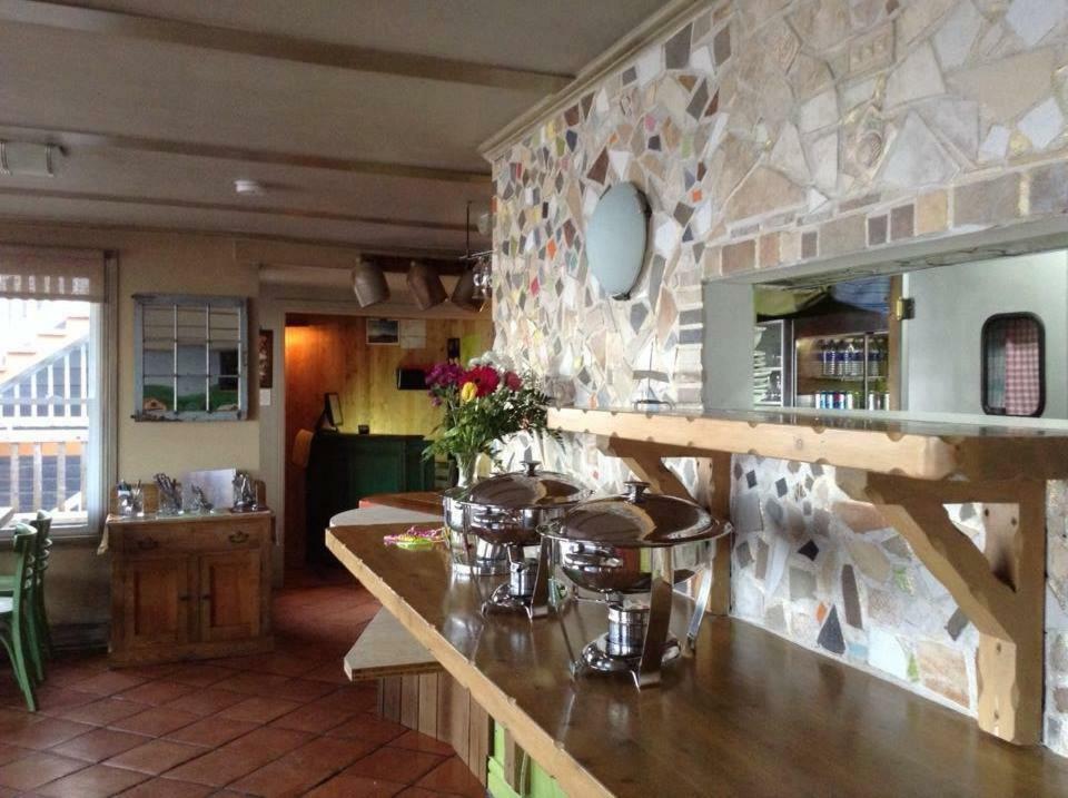 Restaurant Motel De La Plage Saint-Irenee Exterior photo